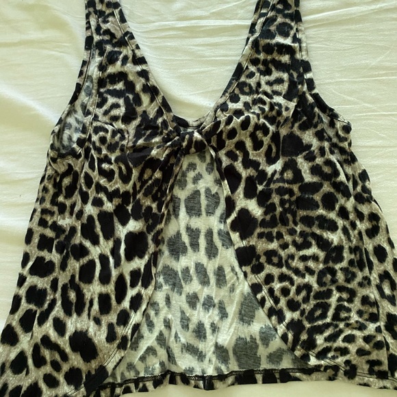Leopard print top. Size XS. - Picture 2 of 3